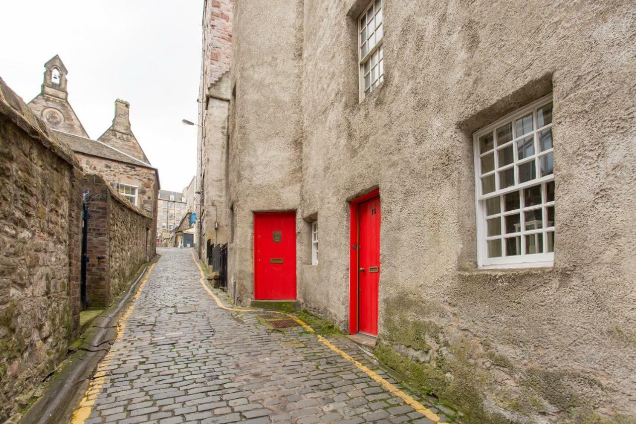 Charming Apartment In The Old Town Edinburgh Exterior photo